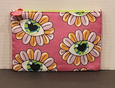 Bolsa de Maquillaje Cosmético Ipsy Glam Junio 2025 Rosa con Flores en Forma de Ojos Corazón Foto 1 de 2