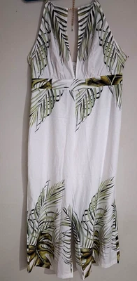 SHEIN CURVE XL MONO MUJER CUELLO HALTER CADENA DORADA, DIQUES BEIGE/VERDE Foto 1 de 4