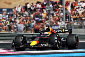 MINICHAMPS 1:43 2022 F1 RB RACING RB18 #1 MAX WINNER DUTCH GP Resin Model Car - Picture 1 of 1