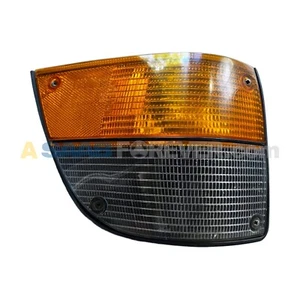 CONJUNTO DE LUCES DE ESQUINA SEÑAL DE GIRO SAAB 900 HELLA DERECHA USADA ORIGINAL FABRICANTE DE EQUIPOS ORIGINALES 8582249 - Imagen 1 de 6