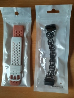 Fitbit Charge 5 Aktivitätstracker - Schwarz/Edelstahl + 4 Armbänder, gebraucht - Bild 1 von 3