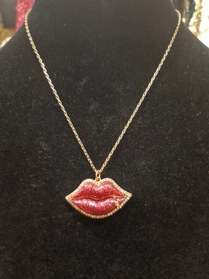 Betsey Johnson SIGNATURE Lips  Gold & Pink Glitter & CZ Pendant Necklace - Image 1 of 4