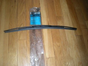NOS 1988 1989 FORD TAURUS WINDSHIELD WIPER BLADE ASY 20" - Picture 1 of 2