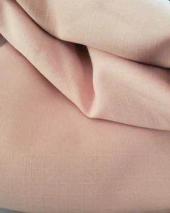 Mesa cortinas drapeadas vintage de tela rosa de 1 pieza 62" de ancho x 3 2/3 yardas de largo nueva - Imagen 1 de 6