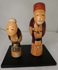 Pair Of Japanese Wooden Kokeshi Dolls Grandpa Grandma + Black Base Made In Japan - Picture 1 of 11