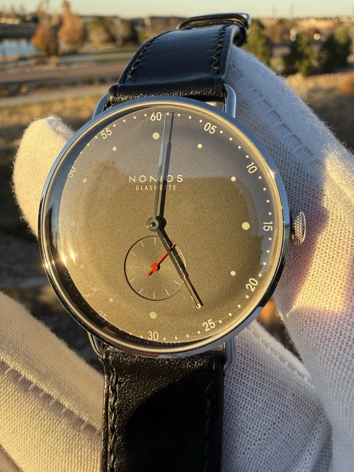 Nomos Metro 38 (Ref. 1112 / 5356) - Juego completo - Excelente estado Foto 1 de 4
