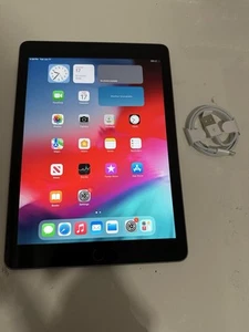Apple iPad 6th Gen. 32GB, Wi-Fi, 9.7in - Grade D - Picture 1 of 17