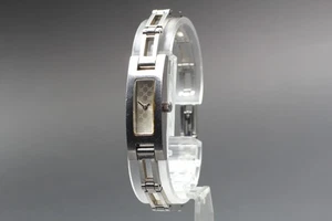 [Ecc + 5 / New Batt] Orologio da donna al quarzo con bracciale con logo... - Foto 1 di 10