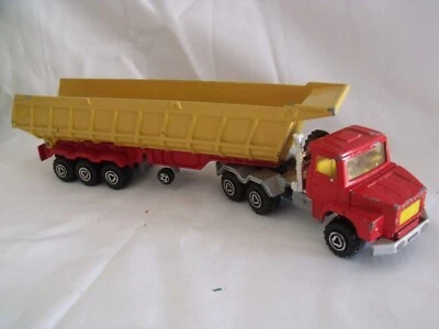 A12 -  1/60 - MAJORETTE  - Ensemble Tracteur SCANIA + Semi Benne - Photo 1/4
