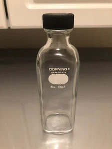 Corning No. 1367 160mL borosilicate glass square reagent bottle with cap - Picture 1 of 1