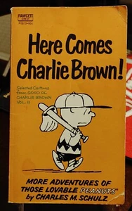 Here Comes Charlie Brown Book - Picture 1 of 3