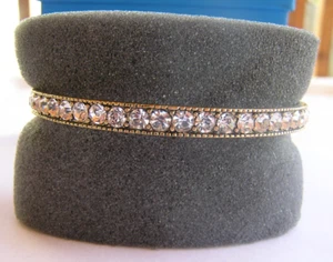 HEIDI DAUS NWT Chic Simplicity Clear Crystal Gold Tone Bangle Bracelet - Picture 1 of 8