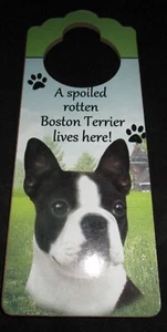 NUEVO Colgador de pomo de puerta Boston Terrier hecho de madera clara 10" X 4" - Imagen 1 de 1