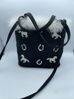 无品牌马蹄形趣味黑白帆布包斜挎包 — 第 1/4 张图片