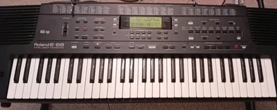 Roland E-68Intelligent Synthesizer Keyboard - Image 1 of 4