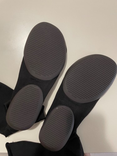 Yeezy Yzy Pods Taglia 2 ? (EU 42 45) Colore nero nuovissime mai usate