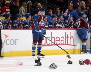 Sombreros de recogida Cale Makar Colorado Avalanche 8x10 NHL foto de hockey - Imagen 1 de 1