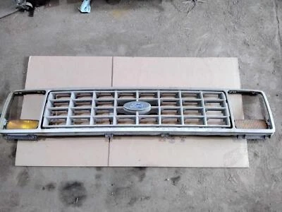 Ford Van E350 1979-1991 parrilla Foto 1 de 4