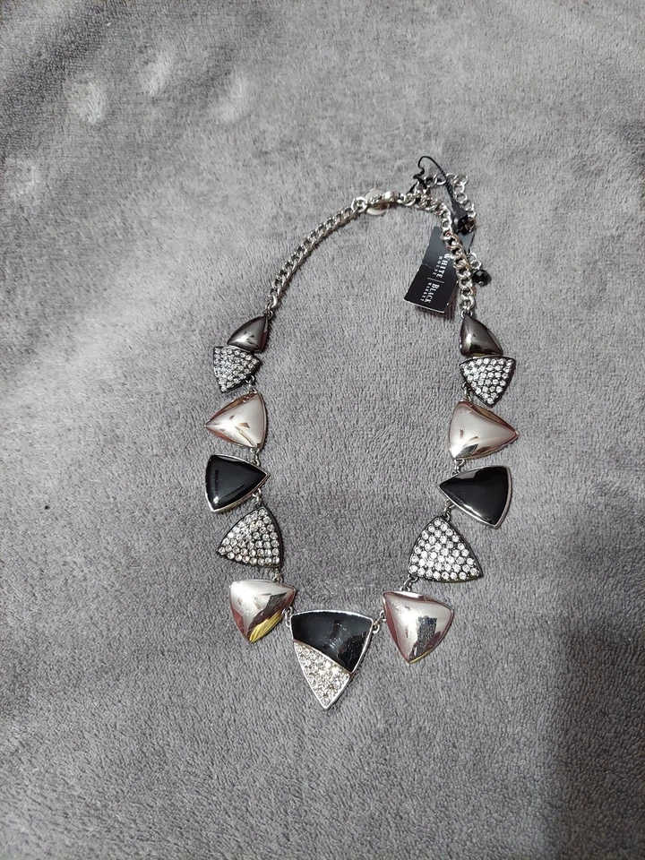 Nuevo con etiquetas Collar Casa Blanca Mercado Negro Tono Plata con diseño Negro, Gris y Circonita cúbica Foto 1 de 1