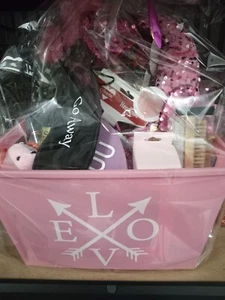 Valentine's Day Gift Basket Set &Gift Baskets Set - Picture 1 of 3