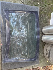 2019 - 2024 NISSAN ALTIMA REAR BACK WINDSHIELD WINDOW HEATED GLASS OEM2019 -... - Picture 1 of 2