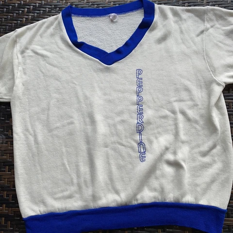 RARE Vintage Pepperdine University V- Neck Large Short Sleeve Shirt SingleStitch Cover