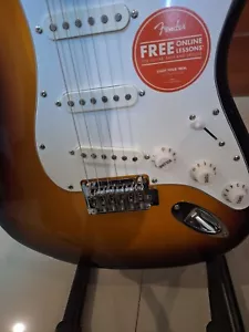 Stratocaster SQUIRE by FENDER sunburst NEW, YOU SAVE 5000p - Picture 1 of 6