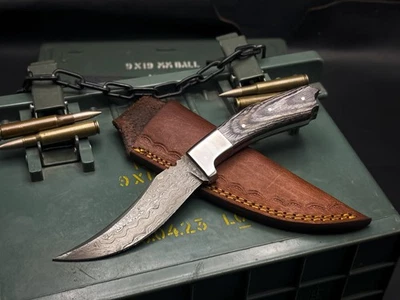 Handmade Damascus Steel Survival Hunting knife Wood Handle, Leather Sheath - Image 1 of 4