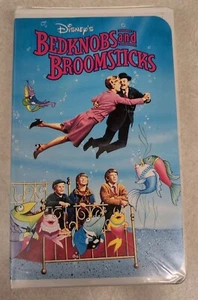 Bedknobs and Broomsticks VHS Disney Clamshell **Buy 2 Get 1 Free** - Picture 1 of 4