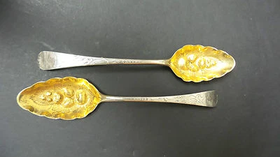 Par de cucharas georgianas de plata esterlina PETER, ANN & WILLIAM BATEMAN bayas, c. 1798 Foto 1 de 4