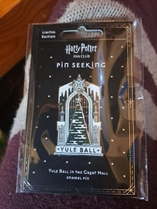 Harry Potter Pin Seeking Yule Ball Great Hall official fan club New - Picture 1 of 3