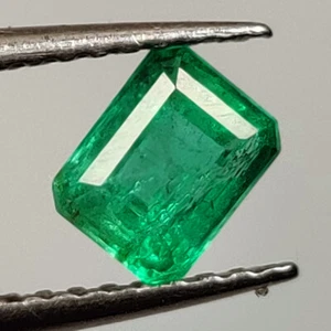 0.66 CT - Natural Zambian Emerald Octagon goodLuster Gem - 7557 - Picture 1 of 3