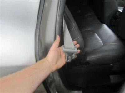 Cinturones de seguridad traseros ENVOY XUV 2004 225365 Foto 1 de 4