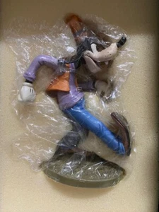 Goofy Moving Day Walt Disney Sculpture 1997 - Picture 1 of 2