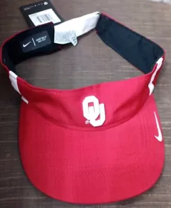 NUOVO CAPPELLO NIKE OKLAHOMA SOONERS AEROBILL LEGGERO TRASPIRANTE VISIERA REGOLABILE - Foto 1 di 3