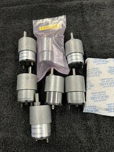 QTY 1 REVERSIBLE GEAR MOTOR 5 RPM'S AT 12 VOLTS D.C. 6MM SHAFT NEVER USED STRONG - Picture 1 of 12