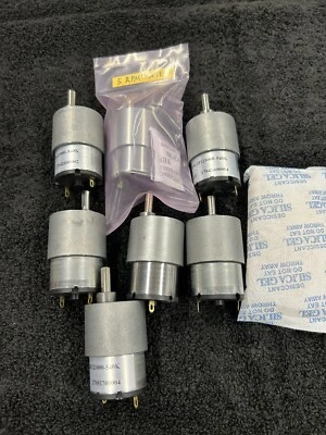 QTY 1 REVERSIBLE GEAR MOTOR 5 RPM'S AT 12 VOLTS D.C. 6MM SHAFT NEVER USED STRONG - Image 1 of 4