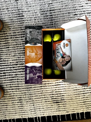 Zumba Gold Live It Up Boxed Set 3 DVD Cardio with 1lb Shaker Toning Sticks — 第 1/4 张图片