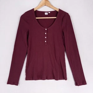 Camisa Gap para mujer mediana roja oscura borgoña acanalada tejida Henley manga larga informal - Imagen 1 de 7