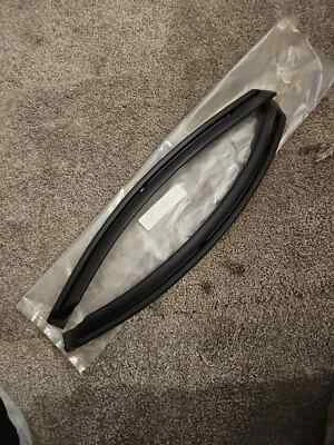 1968-1982 Corvette NOS Original Pillar Post Weatherstrip Kit GM# 3966565/3966566 - Image 1 of 4