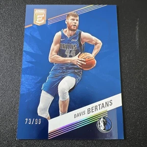 2022-23 Donruss Elite - Blu #154 Davis Bertans SP 73/99 - Foto 1 di 3