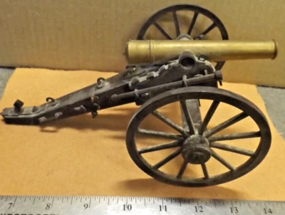 CAÑÓN PLÁSTICO 9" 1800 vintage Foto 1 de 4