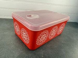 PT New Pioneer Woman 68oz Rectangle Plastic Container With Steam Release Vent - Picture 1 of 2