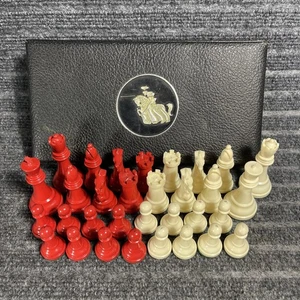 Vintage Galant Knight Schachspiel gewichtete rote & elfenbeinfarbene Figuren Schachfiguren Staunton - Bild 1 von 9