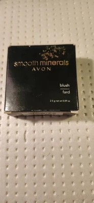 Avon Smooth Minerals Blush Rose M02 - Image 1 of 4