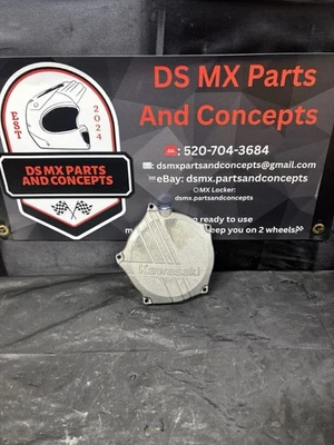 Kawasaki KX250F 2013 embrague exterior cárter cubierta del motor 2015 2014 2016 fabricante de equipos originales usado Foto 1 de 4