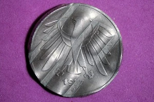 1977 D Germany Waffled, Mint Cancelled 5 Marks Copper-Nickel Coin #M20156 - Picture 1 of 2