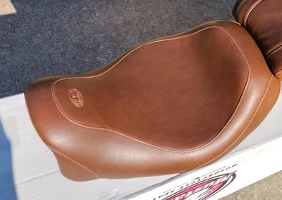 2014-2017 Harley Davidson FAT BOB Mustang Wide Tripper Solo Distressed Brown  - Imagem 1 de 4