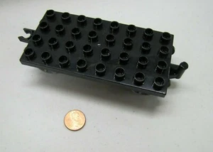 Lego Duplo BLACK FLAT BED TRAIN CHASSIS CAR Thomas The Train Replacement Part - Picture 1 of 4