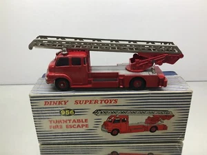 DINKY TOYS 956 TURNTABLE FIRE ESCAPE WITH WINDOWS -RED L20.0cm - GOOD IN BOX - Imagen 1 de 9